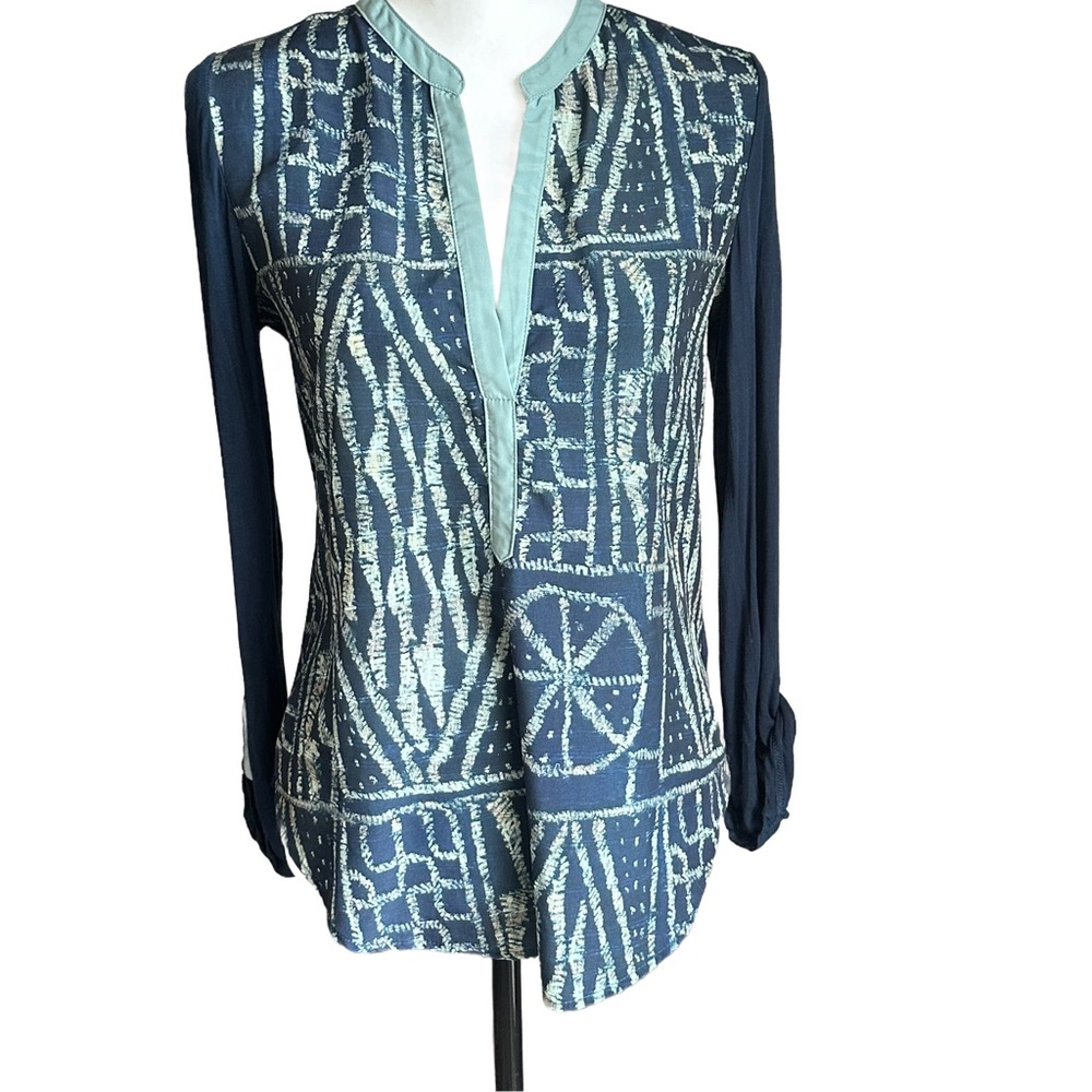 Tiny Anthropologie Mixed Media V-Neck Tunic Womens XS Blue Batik Print 71324T